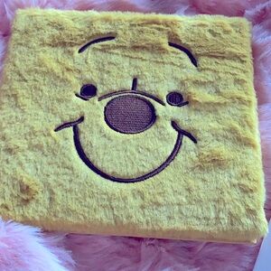 NEW Disney Winnie The Pooh Fluffy Eyeshadow Palette Sealed